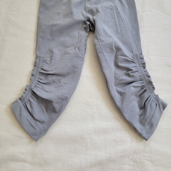 Lululemon Awakening Capri Legging Taryn Toomey‎ Tight Crop Capri Scrunch Grey - Picture 9 of 12